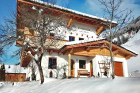 Klausenstein-Gutshof Holl