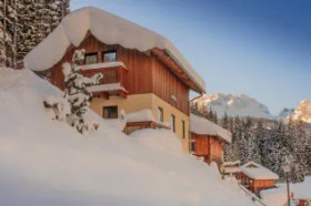 Domki Alpendorf Dachsteinwest